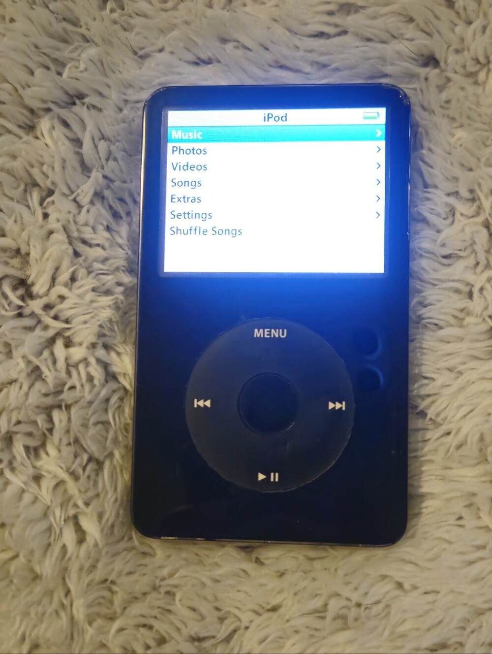 Apple iPod 80gb Classic 5th Generation A1136 With Charger